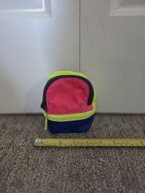 lululemon nano pouch